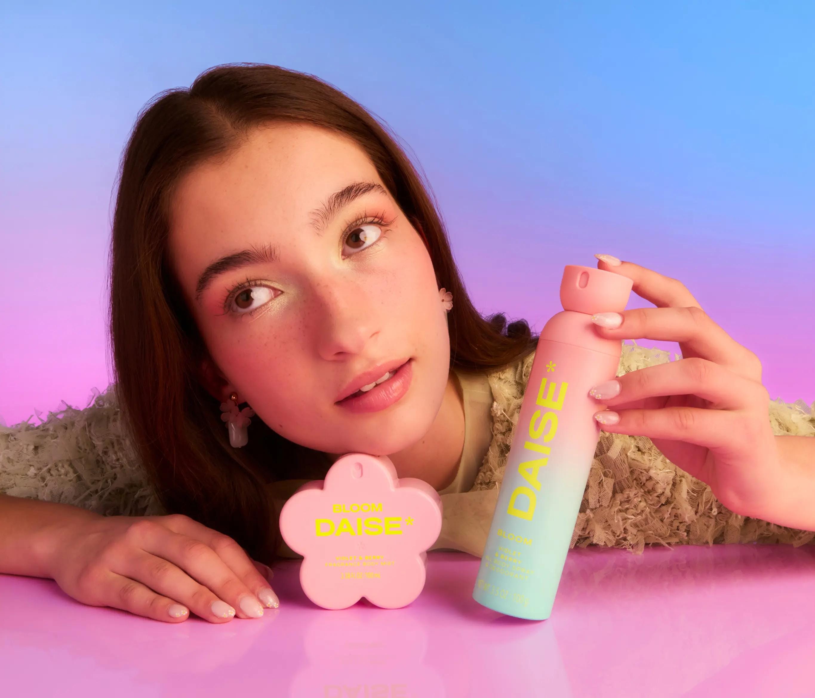 Bloom DAISE | Fragrance Body Mist in Violet and Berry Scent Bloom DAISE | Fragrance Body Mist in Violet and Berry Scent